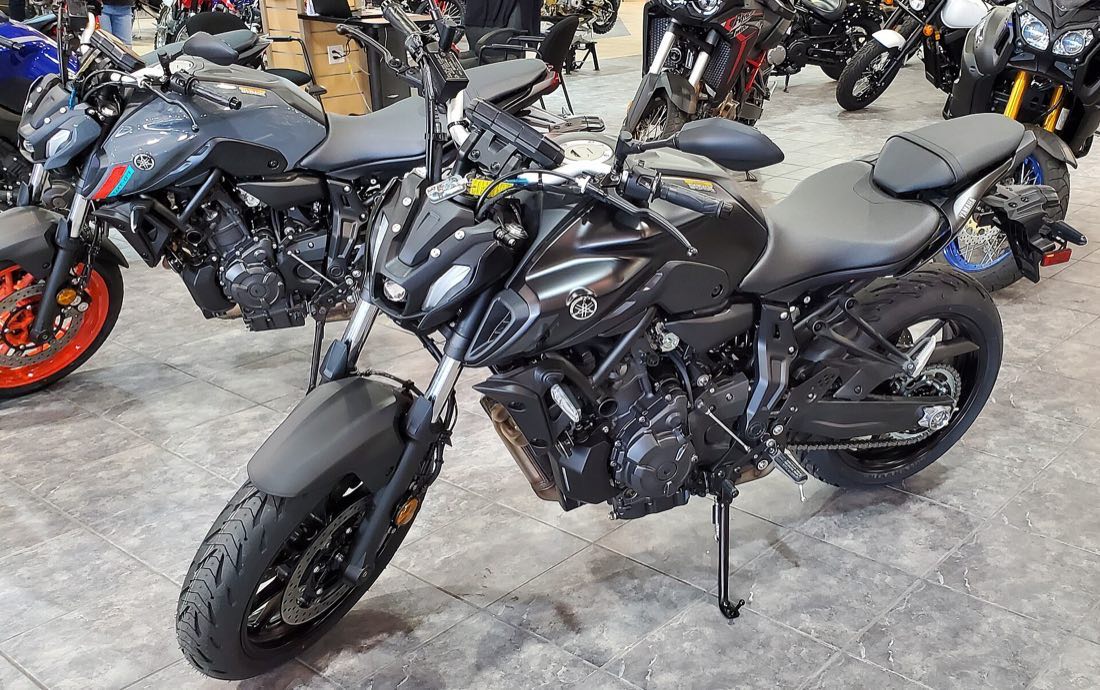 Yamaha MT-07 ABS, 3/4 avant gauche