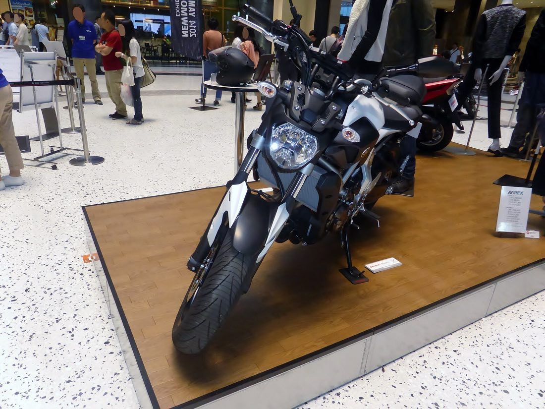 Yamaha MT-07 ABS, Tableau de bord
